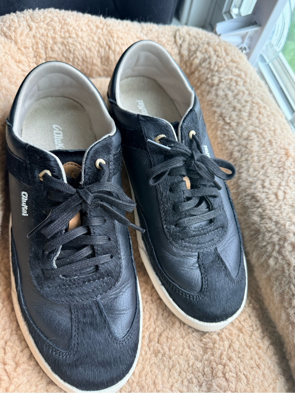 OluKai Black Leather Sneakers Convertible Drop-In Heel